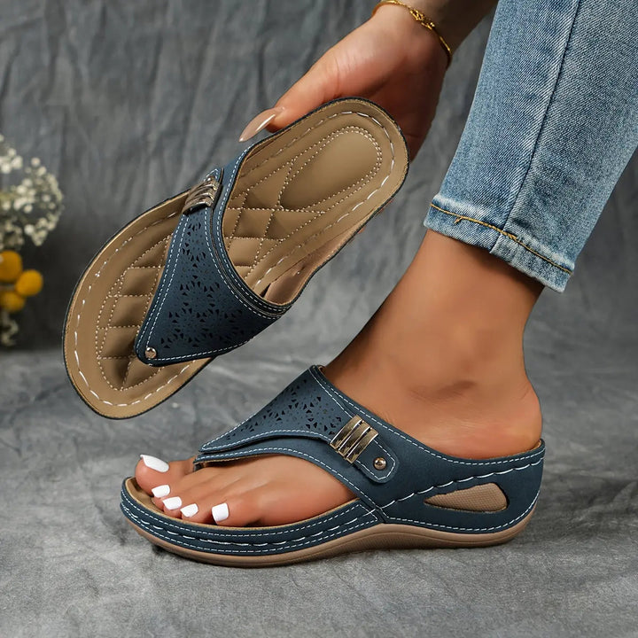 Élodie - Ladies' Toe Post Sandals