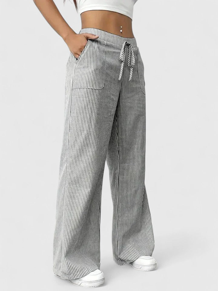 SVEA | Bequeme Weite Hose mit Eleganten Details