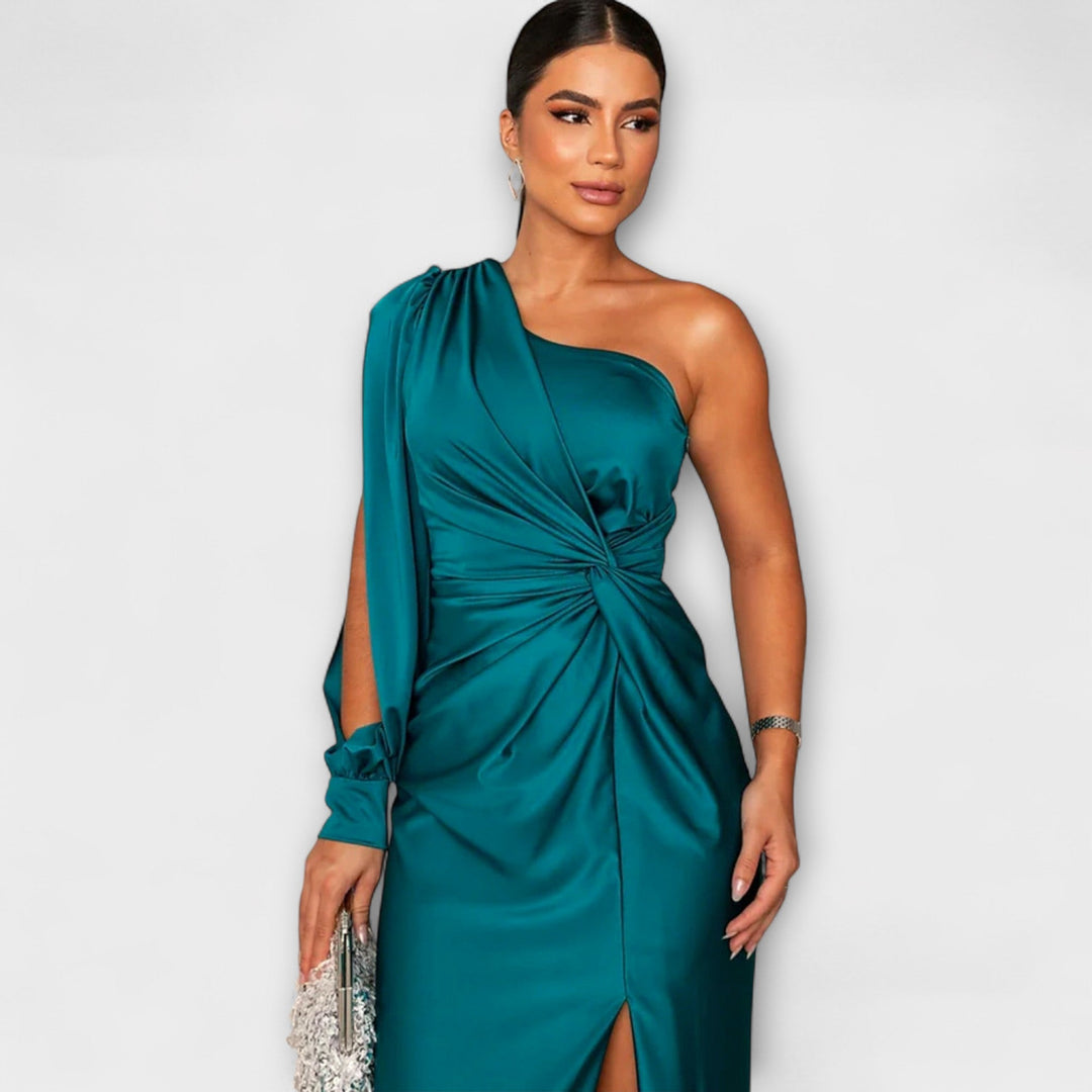 Julie - Elegant dress with sophistication