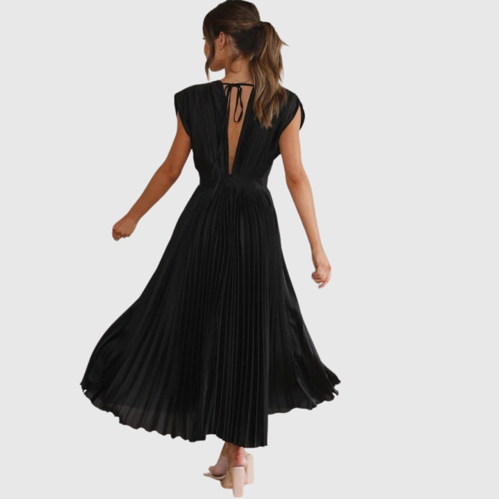 Isla – Elegant Pleated Maxi Dress