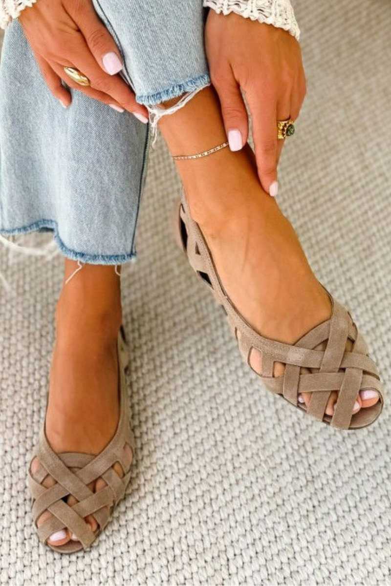 SVEA | Lena Geflochtene Sandalen mit Spitze