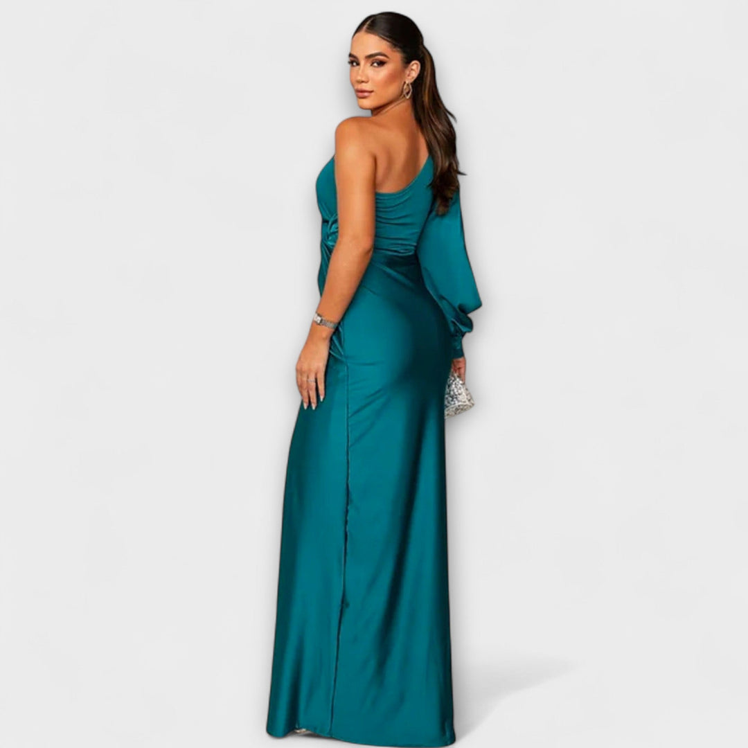 Julie - Elegant dress with sophistication