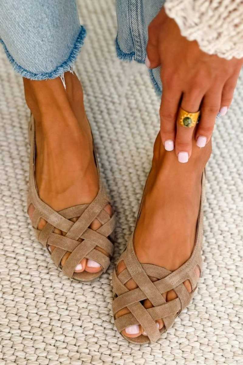 SVEA | Lena Geflochtene Sandalen mit Spitze