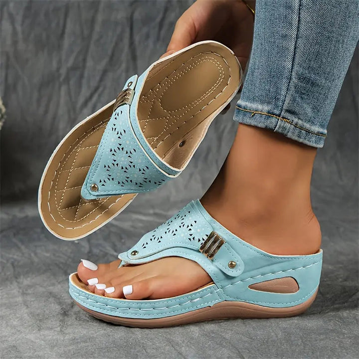 Élodie - Ladies' Toe Post Sandals