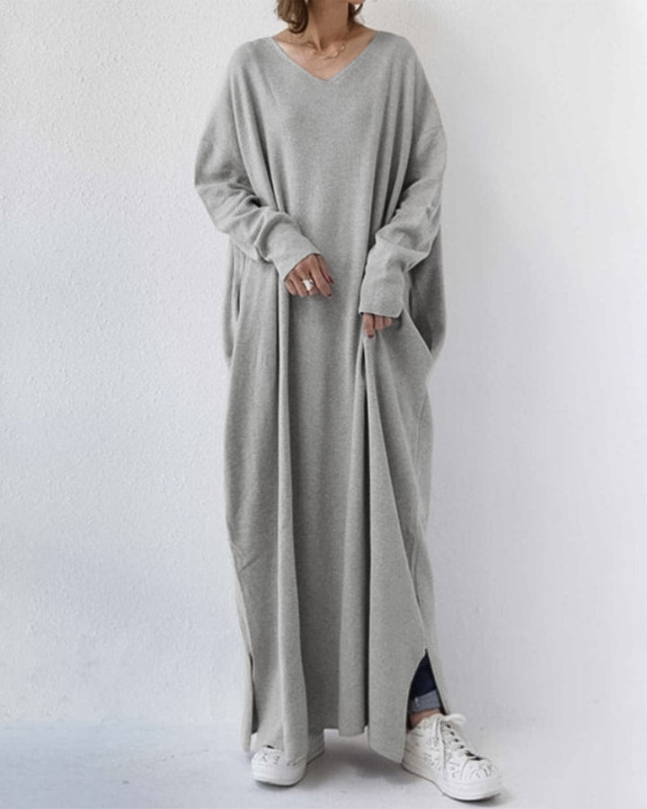 SVEA | Modisches Kleid mit langen Ärmeln und V-Ausschnitt