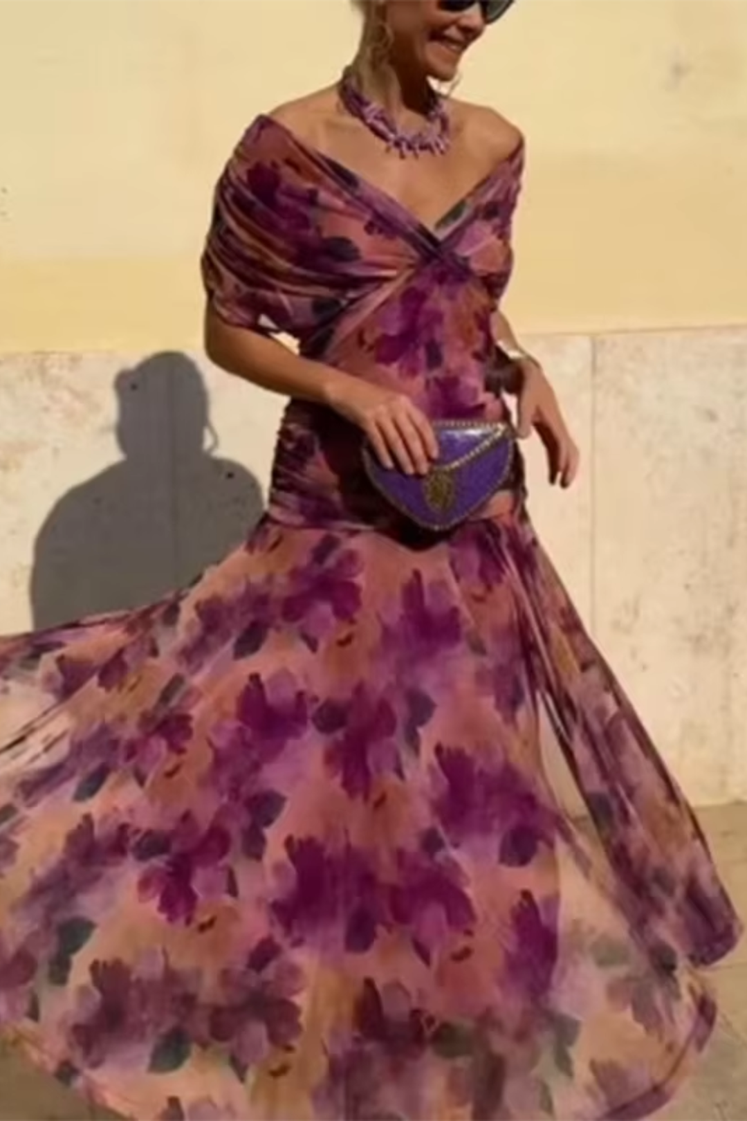 SVEA | Elegantes Maxikleid für festliche Anlässe mit V-Ausschnitt
