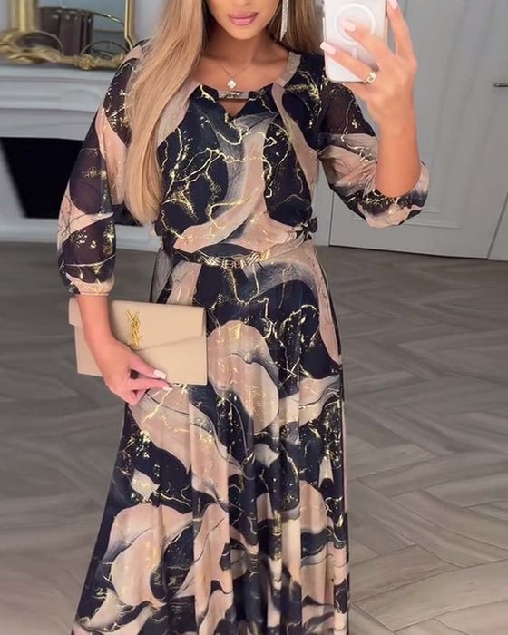 SVEA | Elegantes Kleid mit Print & Dreiviertelärmeln