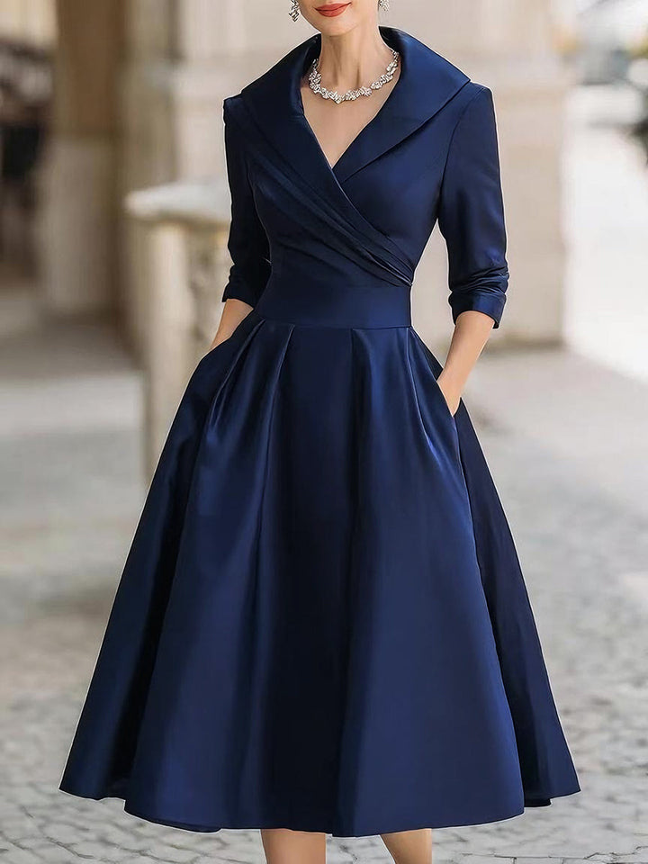 SVEA | Elegantes Midikleid mit Dezentem Glanz