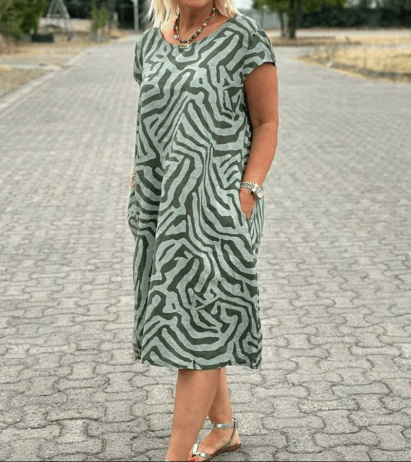 SVEA | Kleid mit Rundhalsausschnitt und wunderschönem, bauchbedeckendem Print