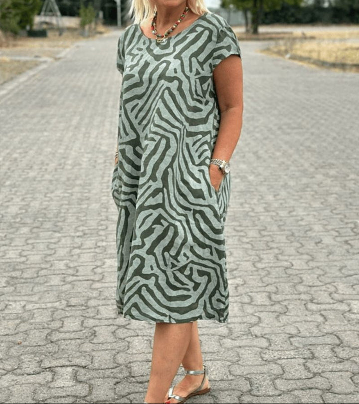 SVEA | Kleid mit Rundhalsausschnitt und wunderschönem, bauchbedeckendem Print