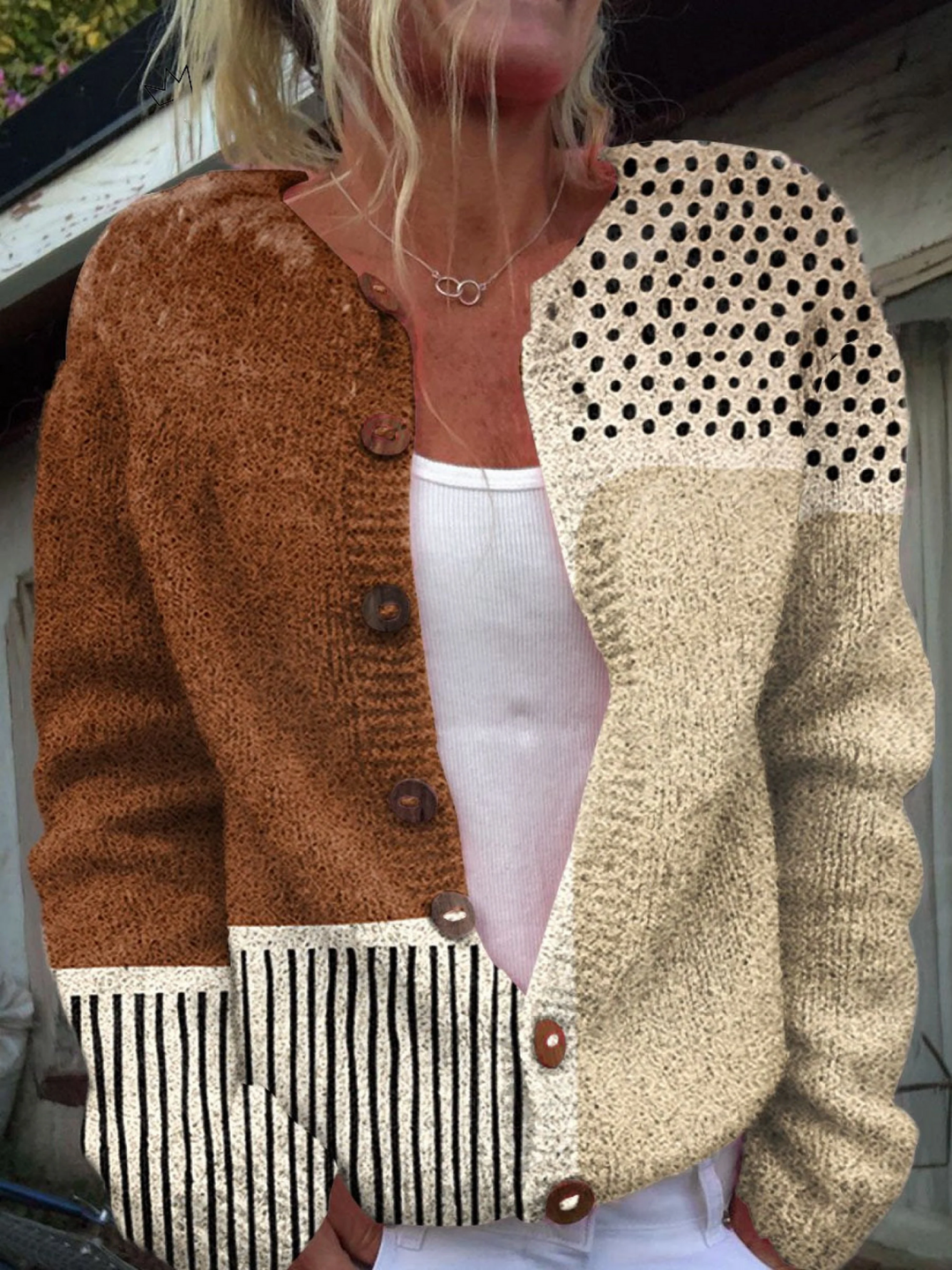 SVEA | Minimalistischer Cardigan-Pullover mit Abstraktem Polka-Dot-Druck