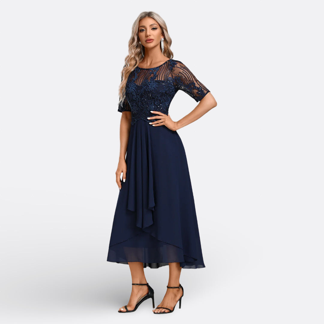 Mariana - Lace Dress with Short Sleeves