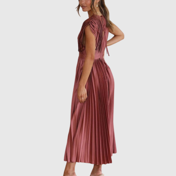 Isla – Elegant Pleated Maxi Dress