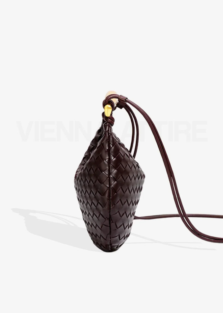 Jane | Gewebte Tasche mit Goldgriff