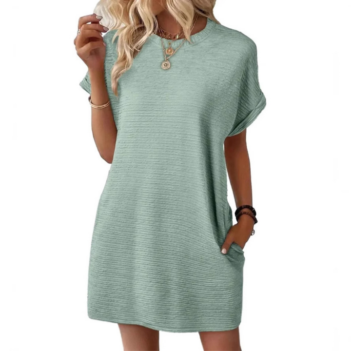 SVEA | Minimalistisches Sommerkleid mit Rundhalsausschnitt