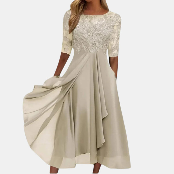 Sophia – Lace Elegance Dress