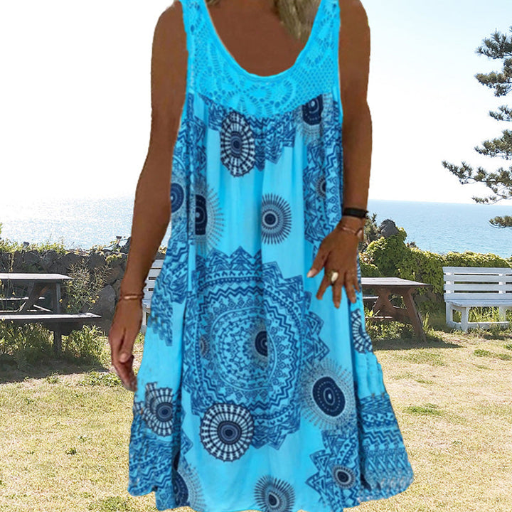 SVEA | Sommerliches Ärmelloses Kleid mit Print und Spitzendetails für Damen