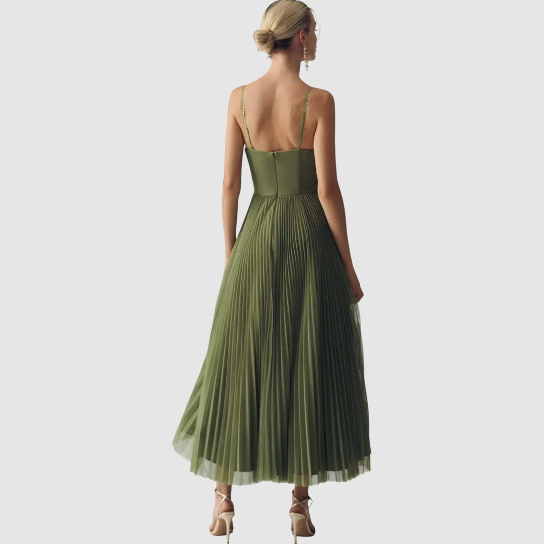 Adele - Modern Elegance with Exposed Back