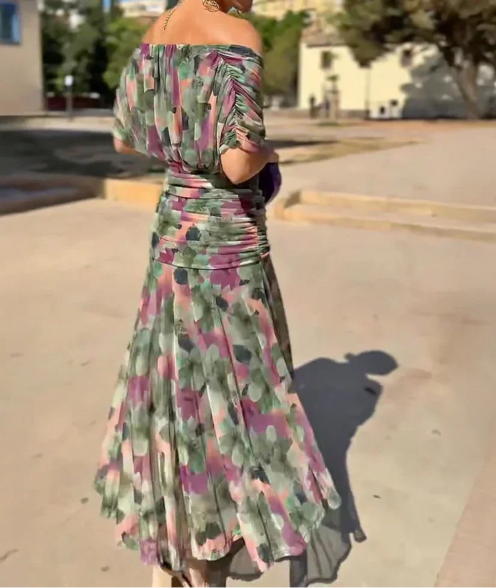 SVEA | Elegantes Maxikleid für festliche Anlässe mit V-Ausschnitt