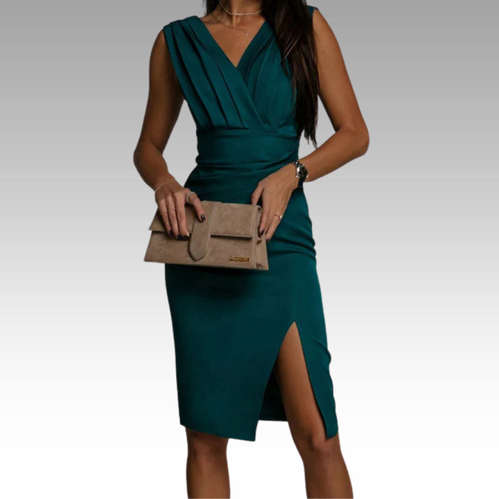 SVEA | Elegantes Figurbetontes Kleid mit V-Ausschnitt und Schlitz