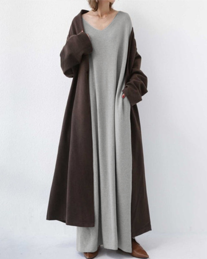 SVEA | Modisches Kleid mit langen Ärmeln und V-Ausschnitt