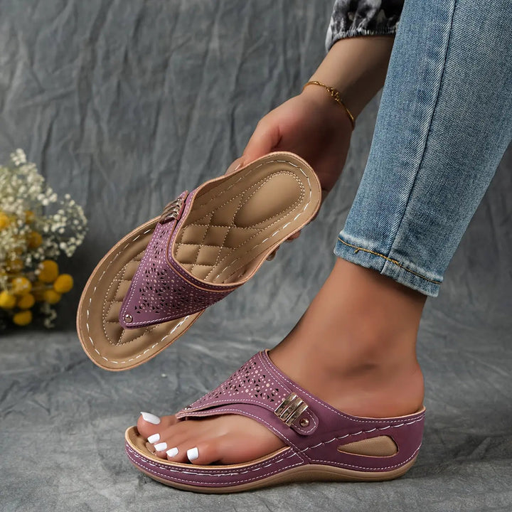 Élodie - Ladies' Toe Post Sandals