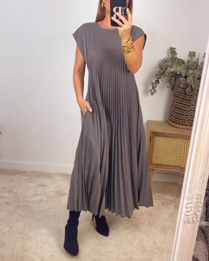 SVEA | Zeitloses & Bequemes Plissiertes Kleid