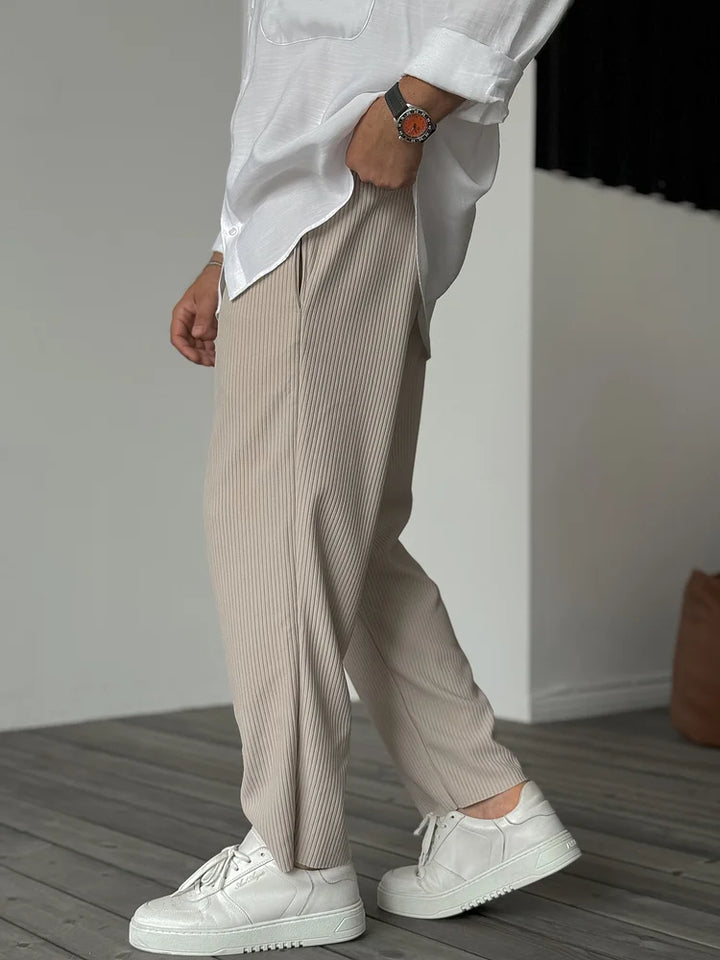 SVEA | Herren Relax Fit Plissee Hose – Eleganter und Bequemer Alltags- und Business-Look