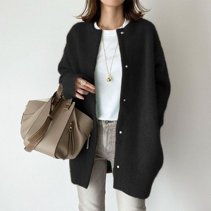 SVEA | Silvia Warme und Elegante Strickjacke