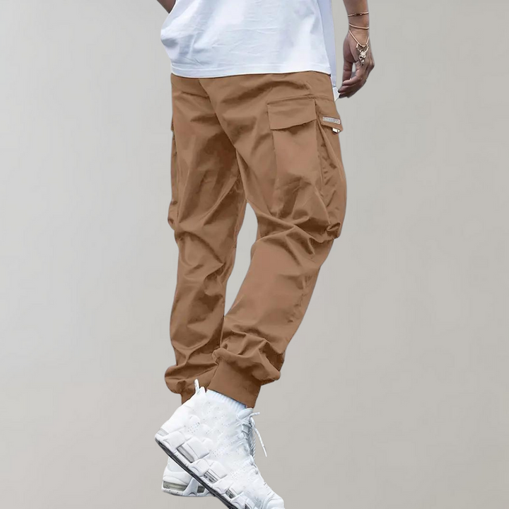 SVEA | Herren Cargo Jogginghose – Lila Streetwear-Hose mit Reißverschlusstaschen & Bündchen