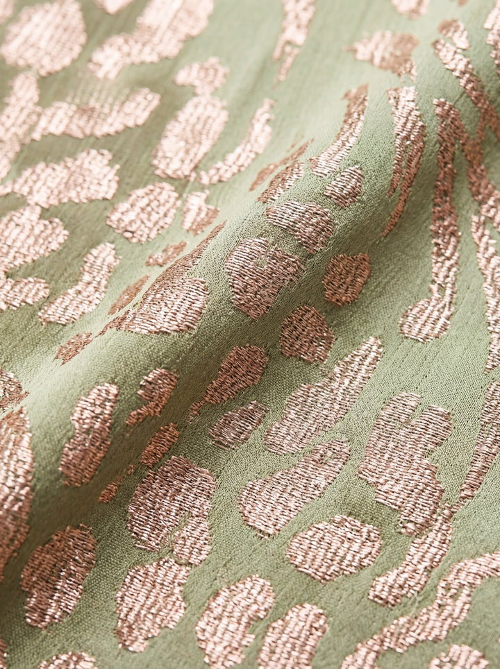Giulia – Elegant dress made from lightweight and fluid fabric