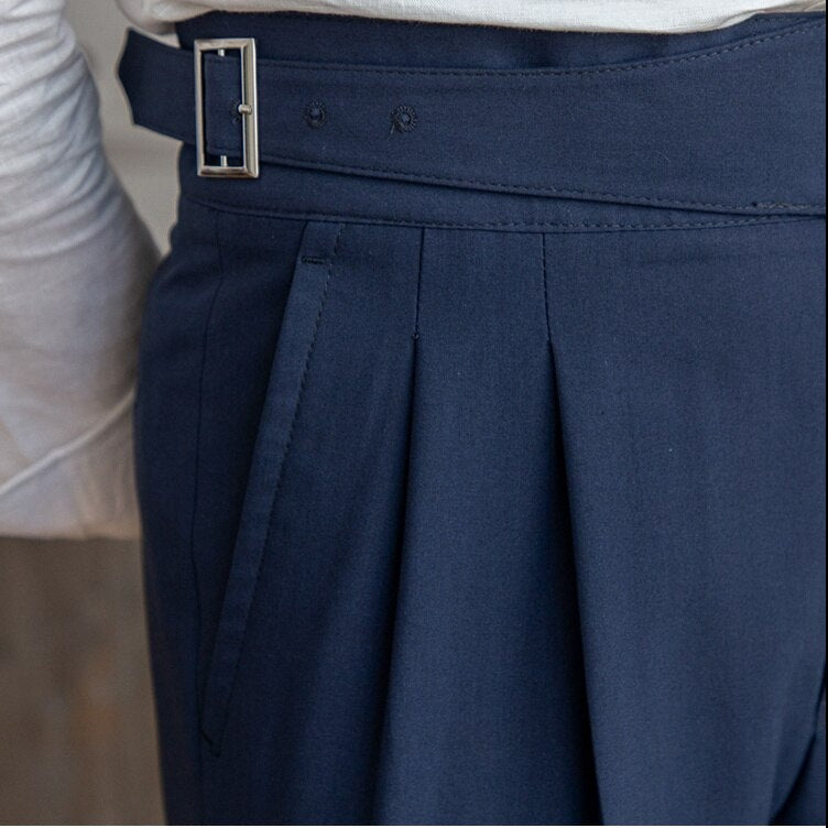 SVEA | Klassische Hose Mit Hoher Taille Und Schnallenverschluss Für Herren