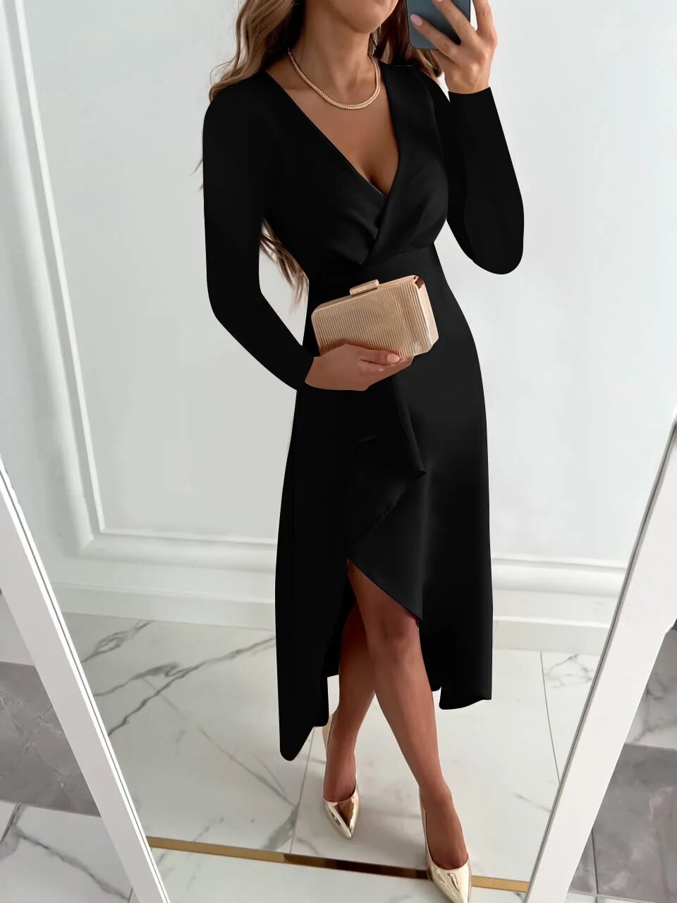 SVEA | Elegantes Midikleid mit V-Ausschnitt und Schlitzdesign