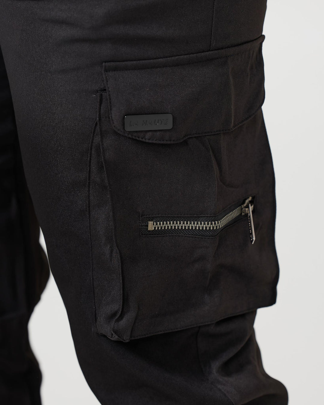 SVEA | Schwarze Cargo-Hose (1 kaufen, 1 GRATIS dazu)