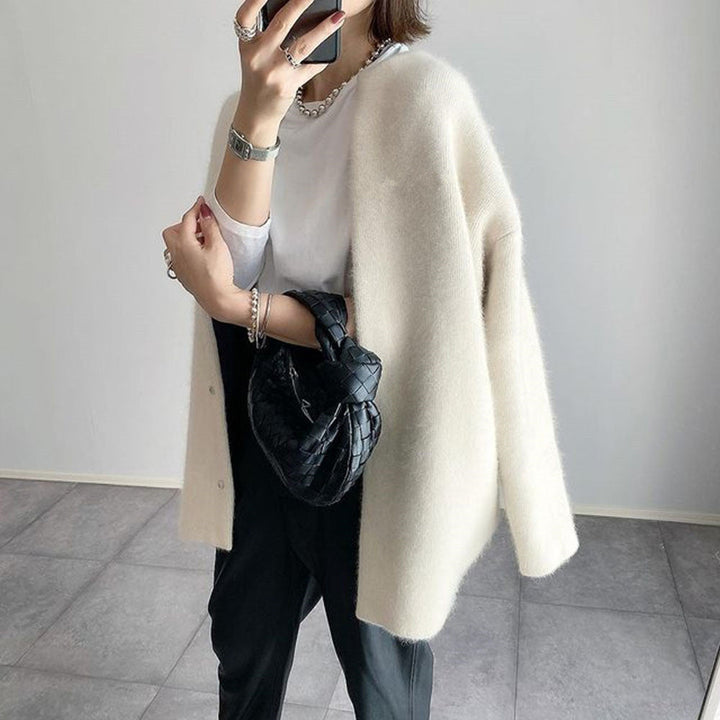 SVEA | Silvia Warme und Elegante Strickjacke