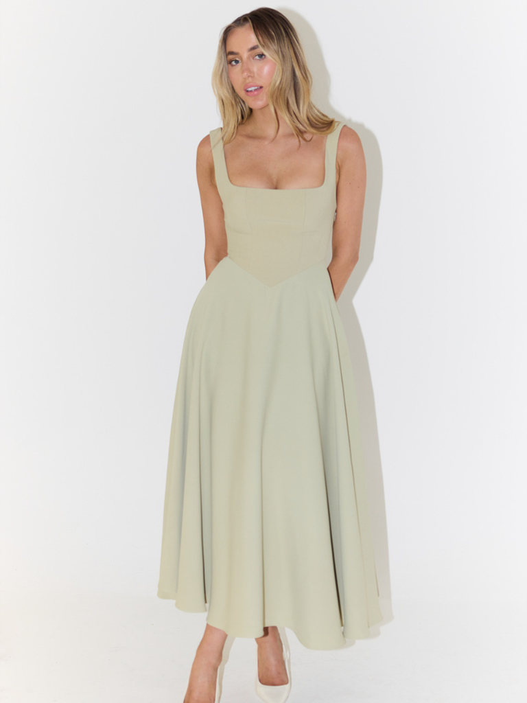 SVEA | Elegantes Midikleid mit eckigem Ausschnitt