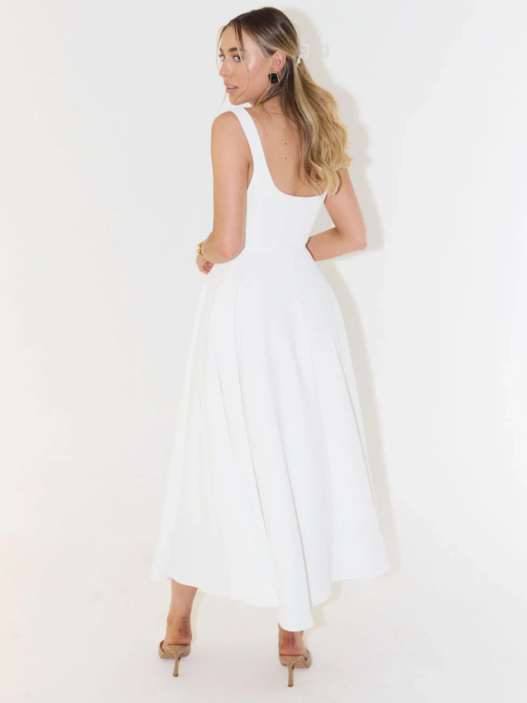 Scarlett – Elegant Fit & Flare Dress
