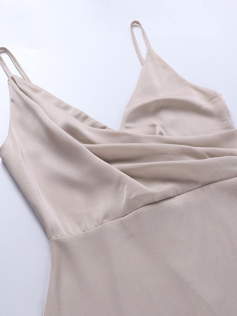 Aneta – Silk Dress with Elegant Timeless Glamour