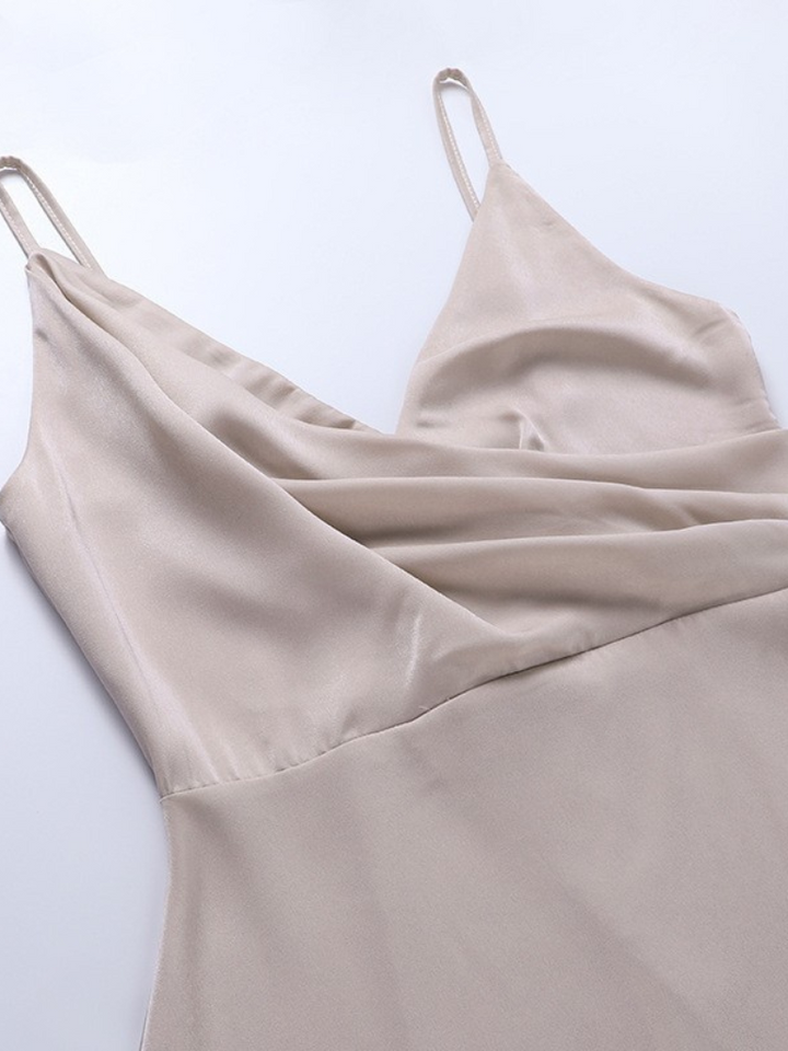 Aneta – Silk Dress with Elegant Timeless Glamour