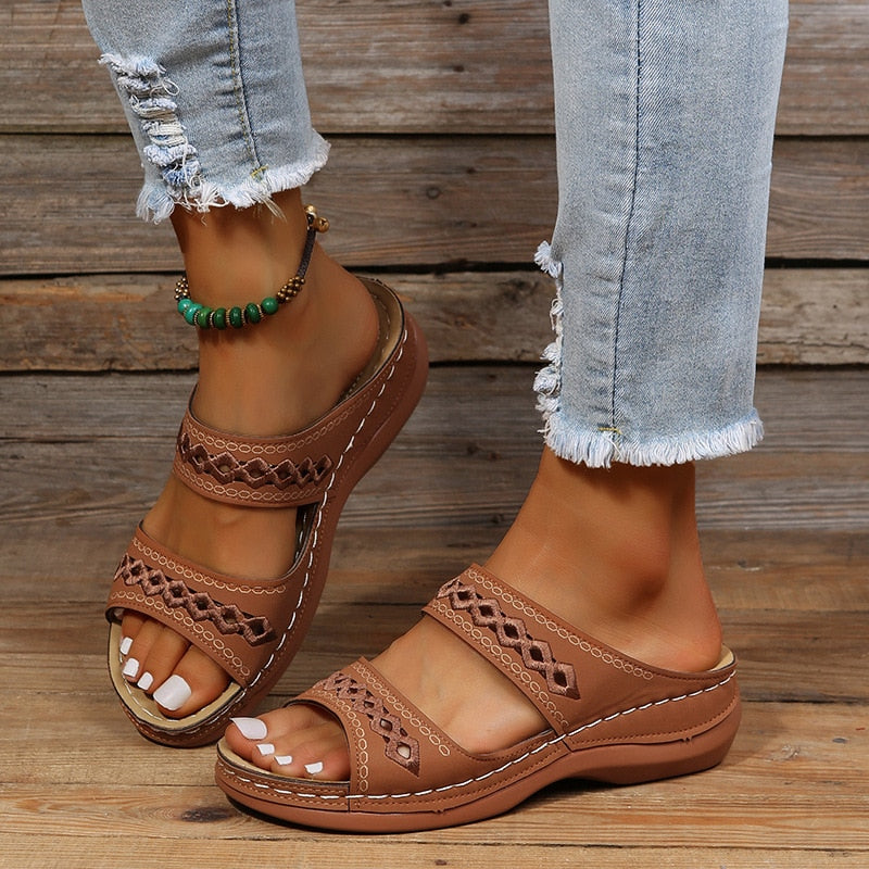 Monta - Padded Orthopaedic Sandals