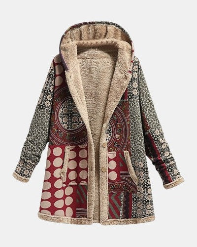 Scarlet – Bordeauxroter Sherpa-Mantel mit geometrischem Muster