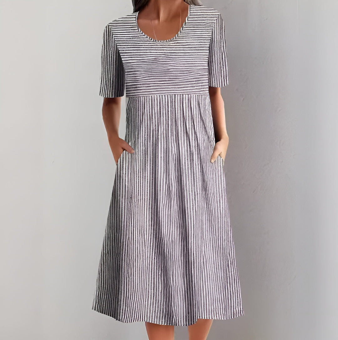 SVEA | Elegantes Gestreiftes Midikleid mit Meeresinspirierter Note