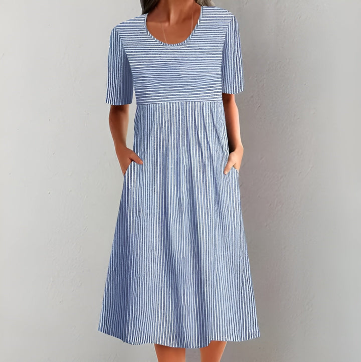 SVEA | Elegantes Gestreiftes Midikleid mit Meeresinspirierter Note