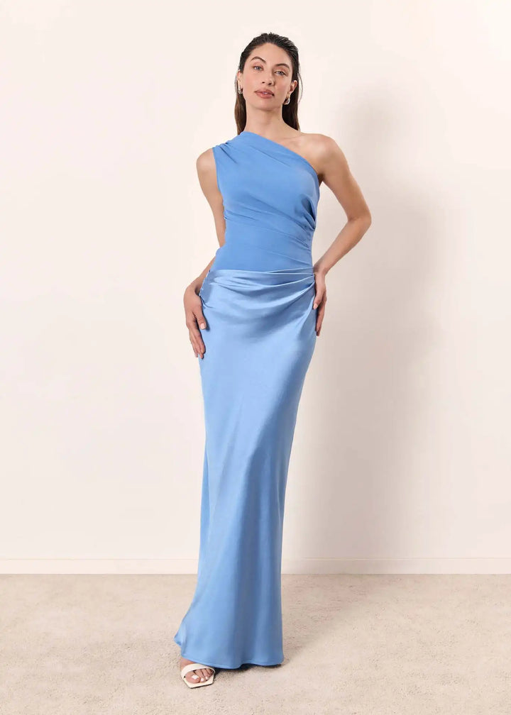 SVEA | Ein Schulter Satin Maxikleid