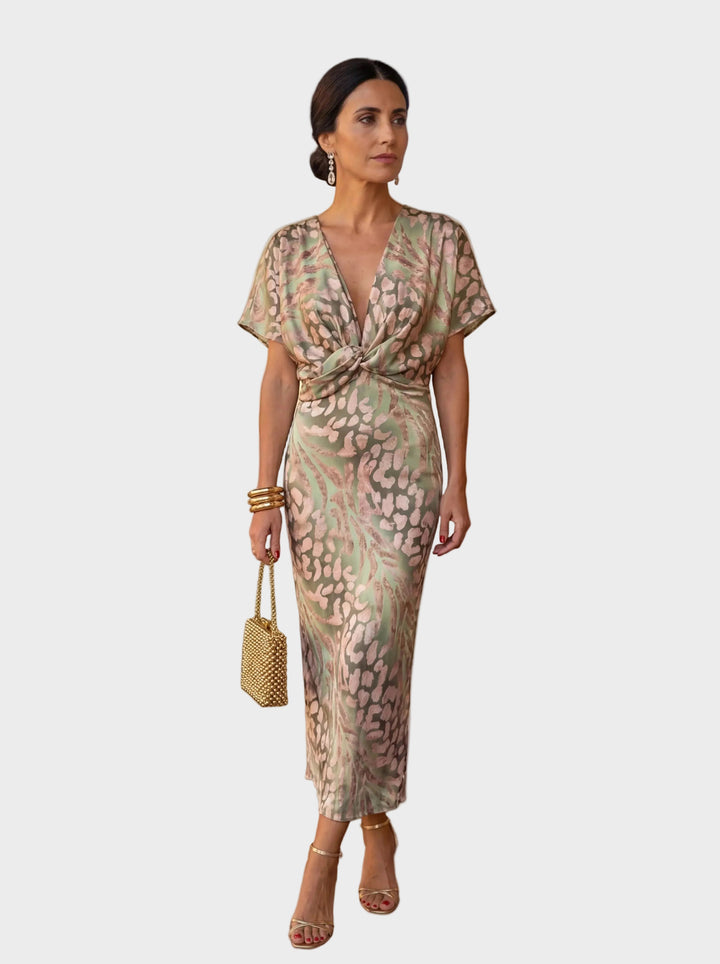 Giulia – Elegant dress made from lightweight and fluid fabric