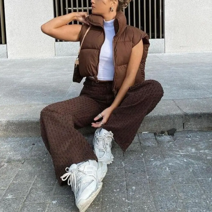 Jane | Elena Rossi Cropped Puffer Vest with Elegant Collar