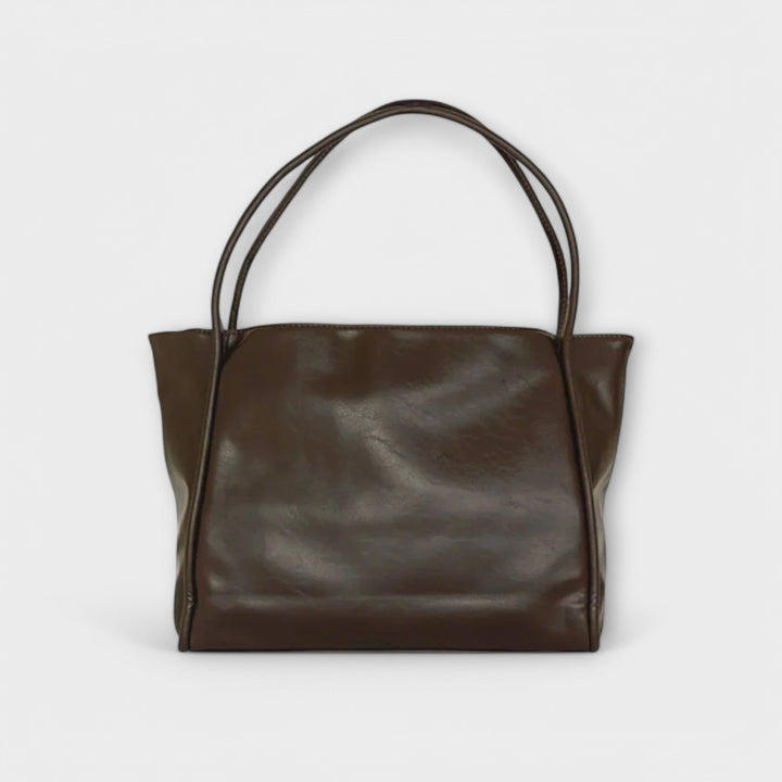 SVEA | Olivia Blair-Tasche