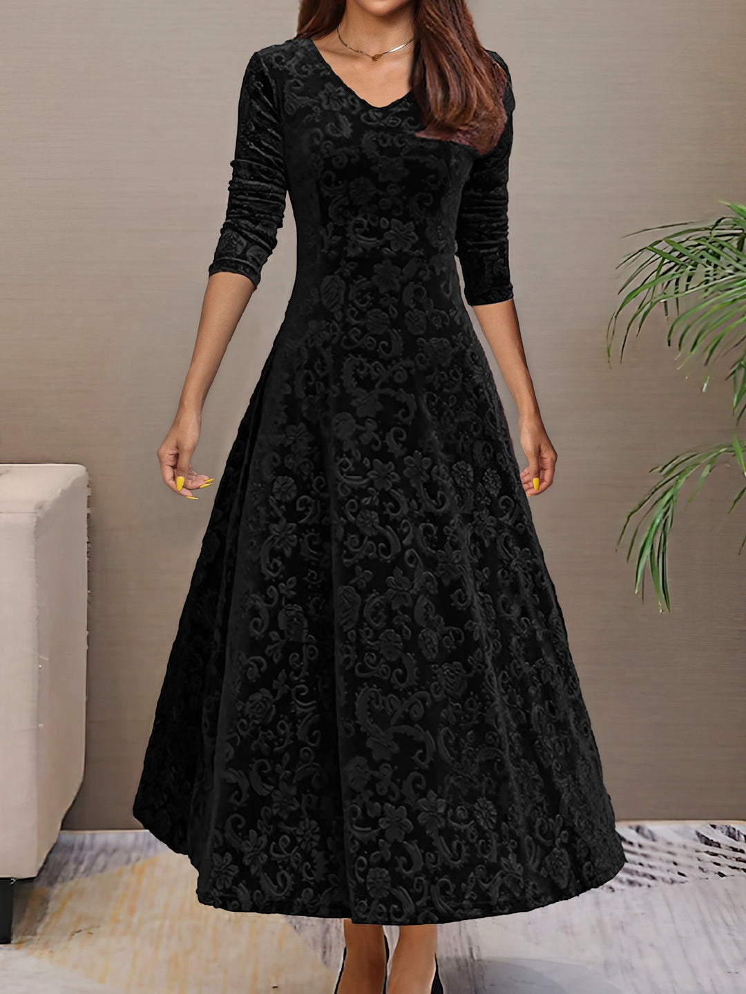 SVEA | Elegantes Festkleid aus Samt mit V-Ausschnitt
