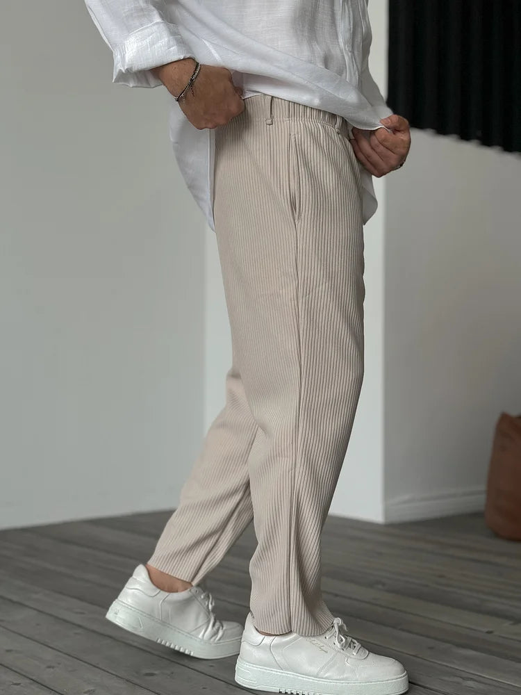 SVEA | Herren Relax Fit Plissee Hose – Eleganter und Bequemer Alltags- und Business-Look