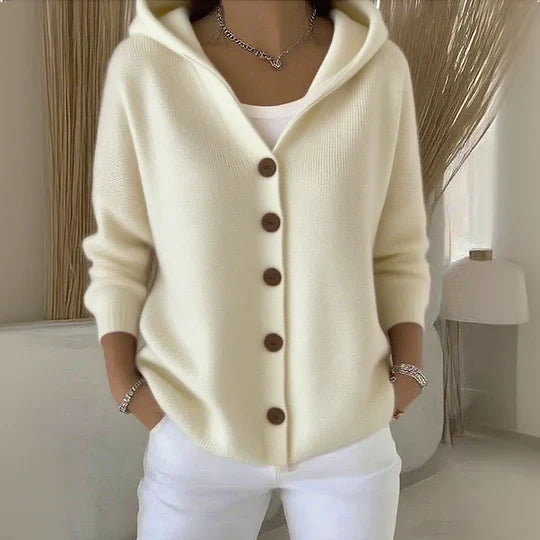SVEA | Teri Strickjacke mit Kapuze und Knöpfen